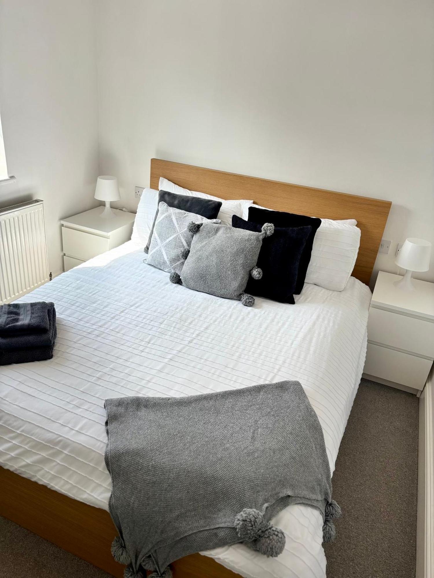 The Garden Suite Denby Village Екстериор снимка